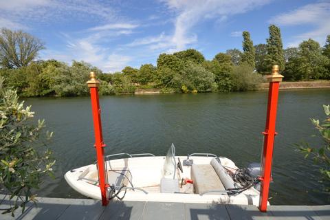4 bedroom detached house for sale, The Island, Thames Ditton
