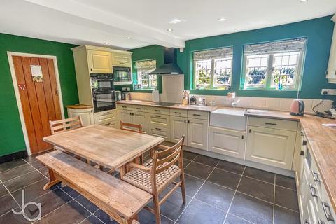 5 bedroom detached house for sale, Station Road, Tolleshunt D'arcy, Maldon