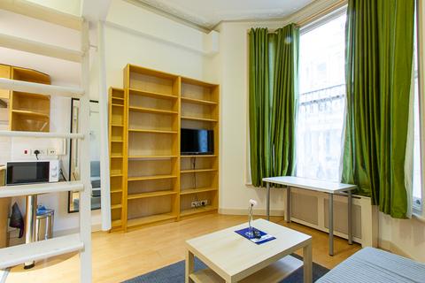 Studio to rent, Fairholme Road, London W14