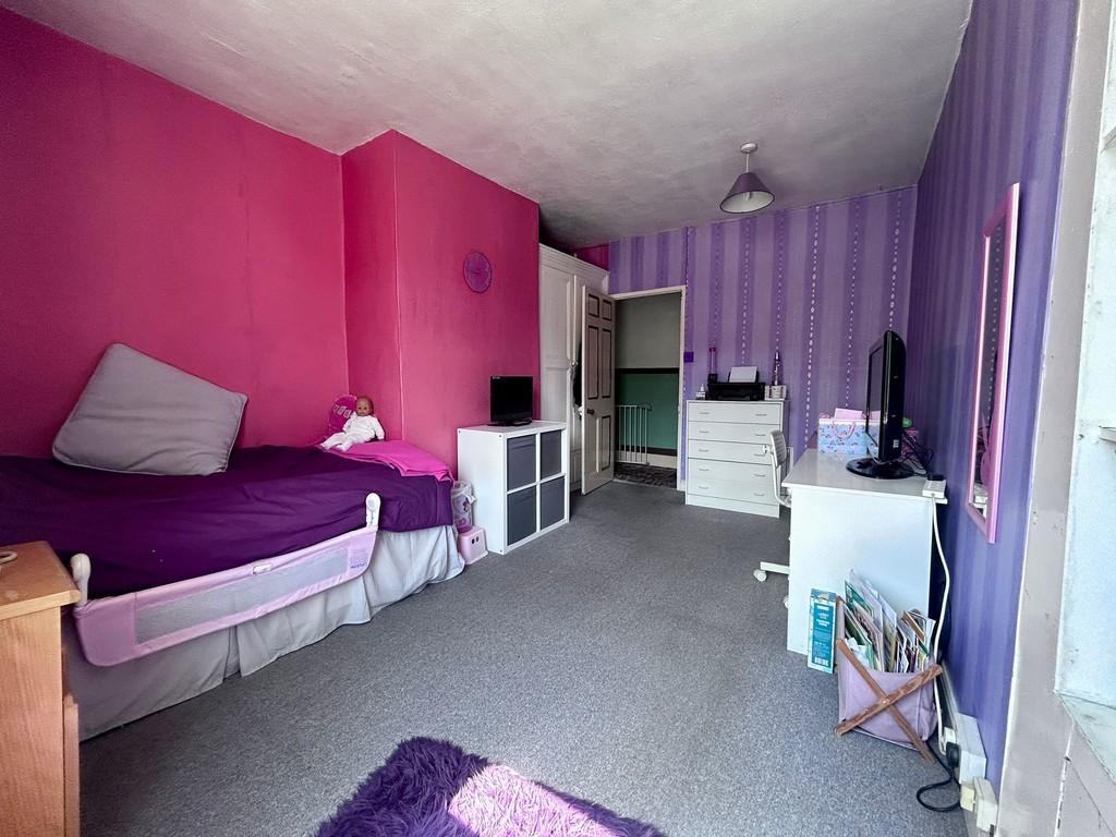 Bedroom 2 angle 2