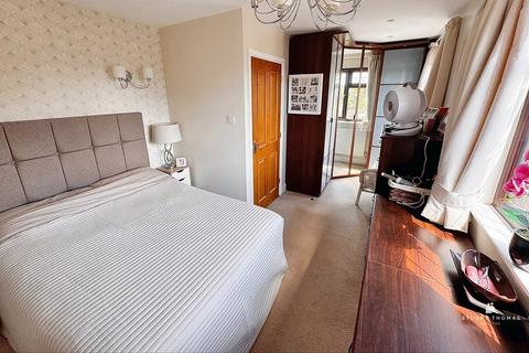 3 bedroom chalet for sale, Bartley Road, Benfleet