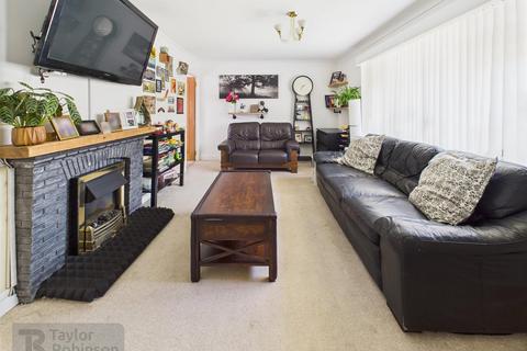 11 Cobbles Crescent, Crawley, RH10 8HA