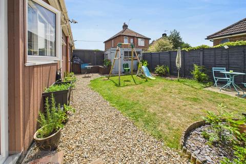 11 Cobbles Crescent, Crawley, RH10 8HA