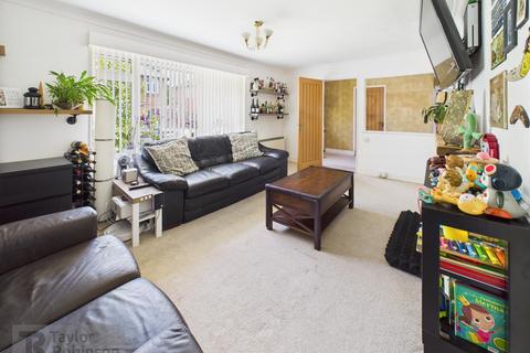 11 Cobbles Crescent, Crawley, RH10 8HA