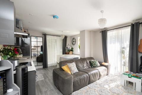 Box Hill Apartments, Chalkpit Lane