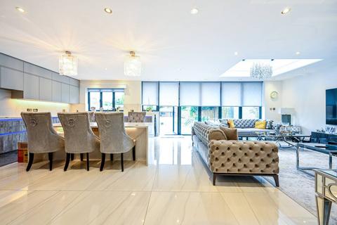 91 Robin Hood Lane, London, SW15 3QR