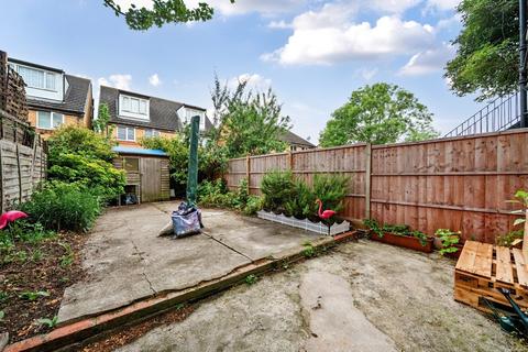 1 bedroom flat for sale, Linden Grove, London, SE15