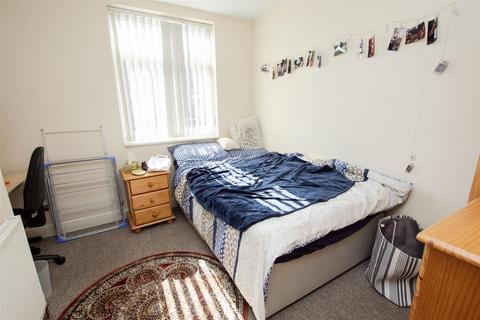 6 bedroom house to rent, Dawlish Road, Birmingham B29