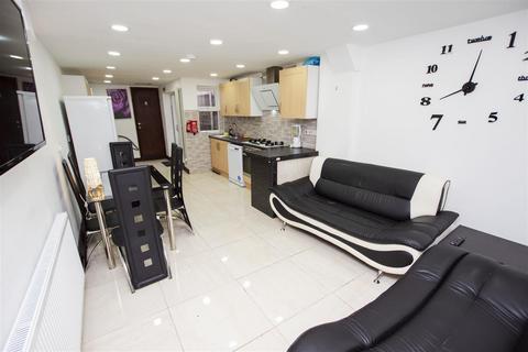 6 bedroom house to rent, Tiverton Road, Birmingham B29