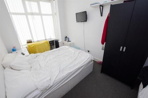 6 bedroom house to rent, Tiverton Road, Birmingham B29