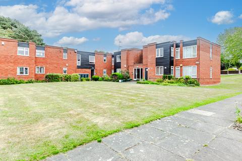 2 bedroom flat for sale, Leeds LS17