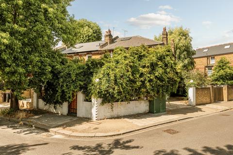 undefined, Harvard Road, London
