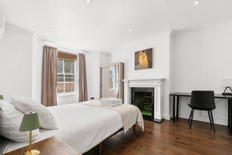 3 bedroom flat to rent, Stock Orchard Crescent, London