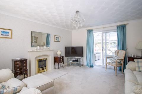 9 Brockhill Way, Penarth, CF64 5QD