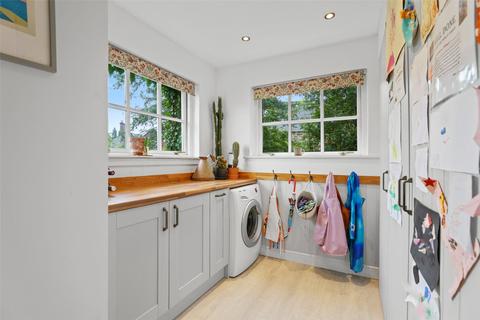 7 Willoughby Street, Muthill, Crieff, PH5 2AB