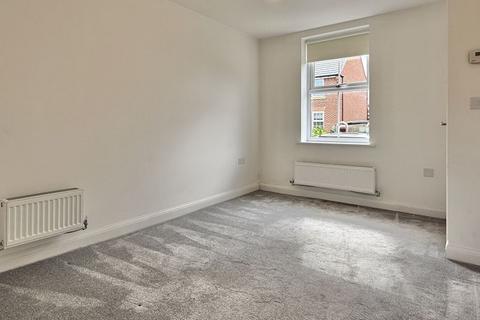 1 bedroom semi-detached house for sale, Queens Row, Grove