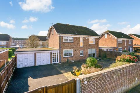 4 bedroom detached house for sale, Hythe