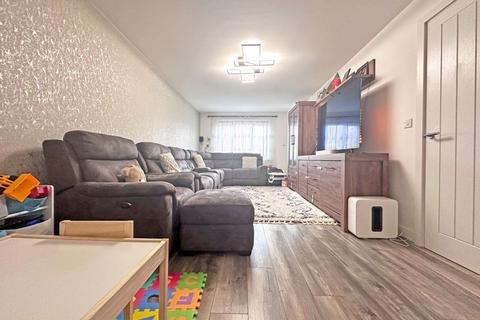 undefined, Laura Roberts Close, WEST BROMWICH, B70 0FJ