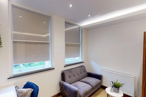 undefined, Apt 31,  Live Oasis Piccadilly, Live Oasis Piccadilly M1