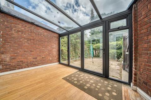 3 bedroom semi-detached house for sale, Sinclair Avenue, Banbury - NO ONWARD CHAIN