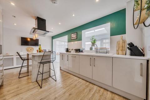 3 bedroom detached house for sale, Dunlin Court, Banbury