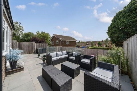 3 bedroom detached house for sale, Dunlin Court, Banbury