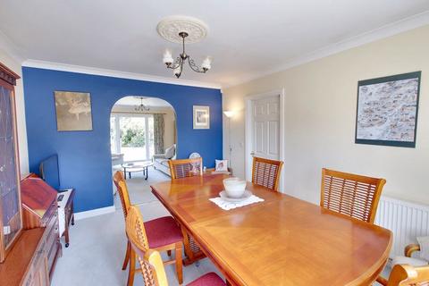 8 Beatrice Way, Trowbridge, BA14 7TX