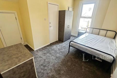 1 bedroom detached house to rent, Ensuite Room in Shared House – All Bills Included - Furnished - LU1