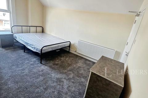 1 bedroom detached house to rent, Ensuite Room in Shared House – All Bills Included - Furnished - LU1