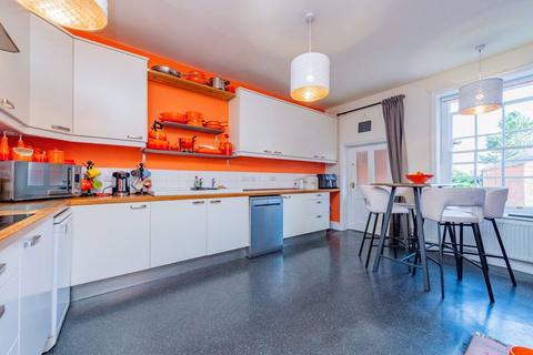 6 bedroom terraced house for sale, Scotland Street, Ellesmere