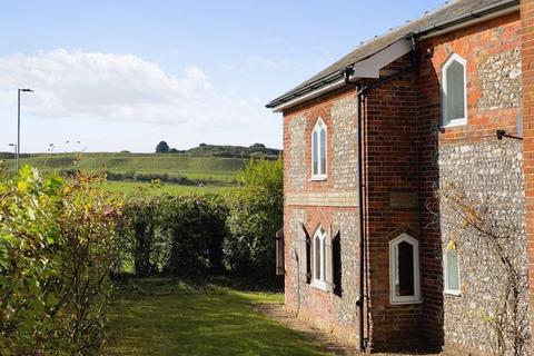 3 bedroom detached house for sale, Amesbury Road, Salisbury                                           *NO ONWARD CHAIN*