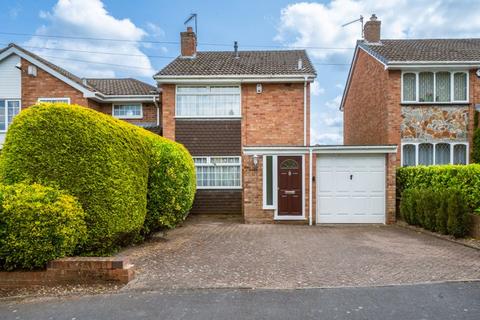 3 bedroom detached house for sale, Meadow Way, Stourbridge DY8