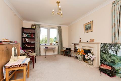 1 bedroom apartment for sale, Kingsley Court, Aldershot GU11