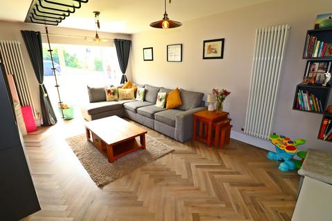 5 Beechlea Close, Miskin, Pontyclun, CF72 8PT