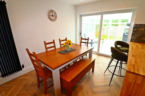 5 Beechlea Close, Miskin, Pontyclun, CF72 8PT
