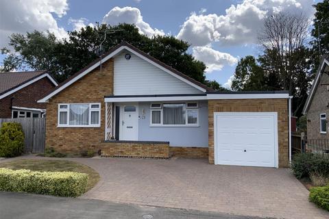 3 bedroom detached bungalow for sale, Milford Avenue, Stony Stratford, Milton Keynes