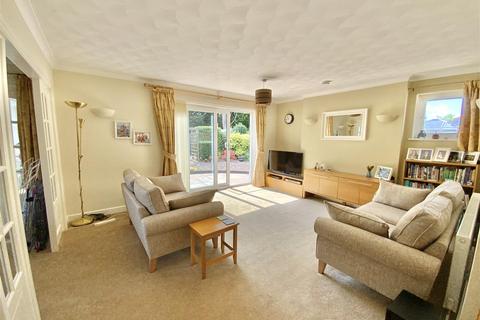3 bedroom detached bungalow for sale, Milford Avenue, Stony Stratford, Milton Keynes