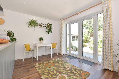 3 bedroom chalet for sale, Willow Drive, Newport, Isle of Wight