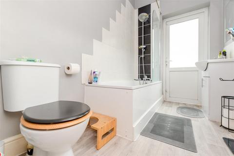 1 bedroom ground floor flat for sale, 1 Albany Terrace, Chatham ME4