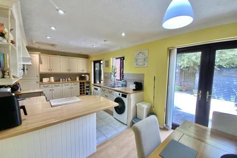 4 bedroom detached bungalow for sale, 34 Milesmere, Two Mile Ash, Milton Keynes, MK8 8DP