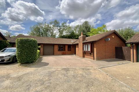 4 bedroom detached bungalow for sale, 34 Milesmere, Two Mile Ash, Milton Keynes, MK8 8DP