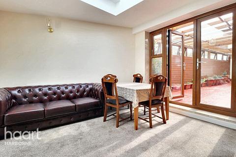 4 bedroom detached house for sale, Queens Road, Smethwick