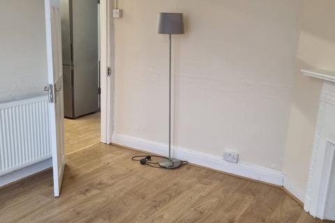 2 bedroom flat to rent, Collier Row Lane, London RM5