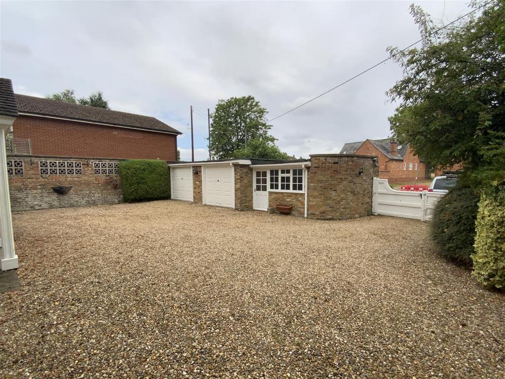 Fully Enclosed Front Garden &amp; Drive