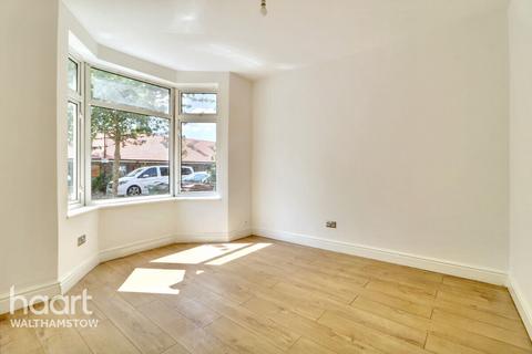 4 bedroom end of terrace house for sale, Beresford Road, Walthamstow