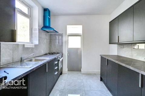 4 bedroom end of terrace house for sale, Beresford Road, Walthamstow