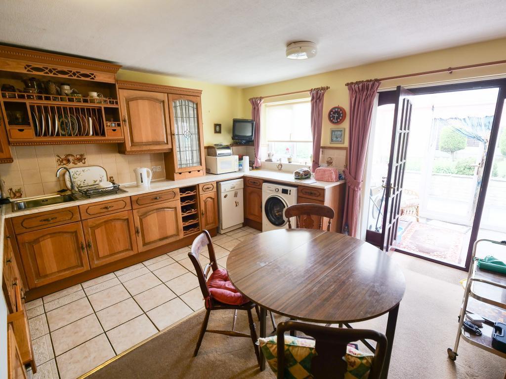 Kitchen Dual Aspect