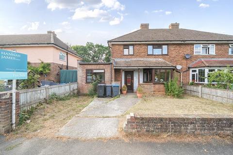 Leighton Gardens, Sanderstead, CR2 9DY