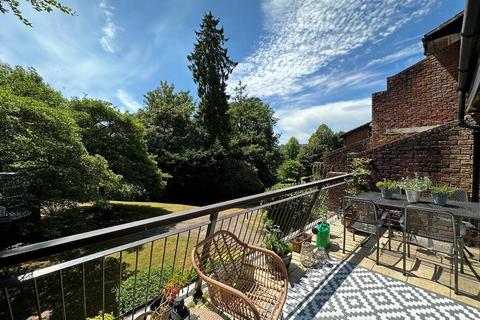 undefined, Succombs Hill, Warlingham, Surrey, CR6 9JQ