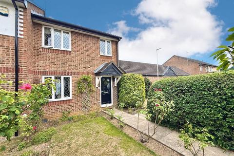 3 bedroom end of terrace house for sale, Spayne Close, Barton Hills, Luton, Bedfordshire, LU3 4BA